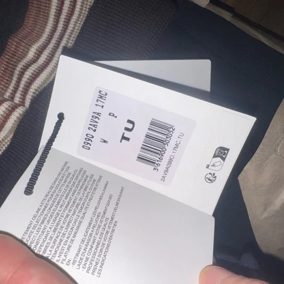 Celine Striped Beanie with Logo - Picture 5 of 6